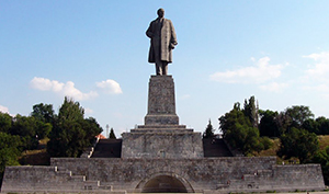 photo of Vladimir Lenin 
statue at the Volga Don canal in Volgograd.